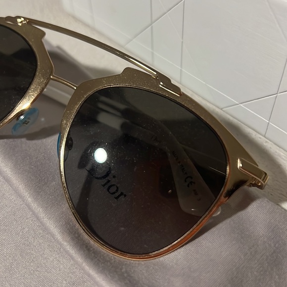 Dior Aviator style sunnies! Authentic with original packaging - Picture 7 of 8